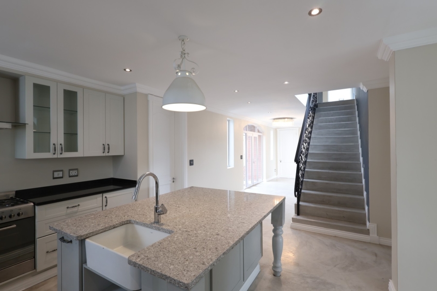 4 Bedroom Property for Sale in Val De Vie Estate Western Cape